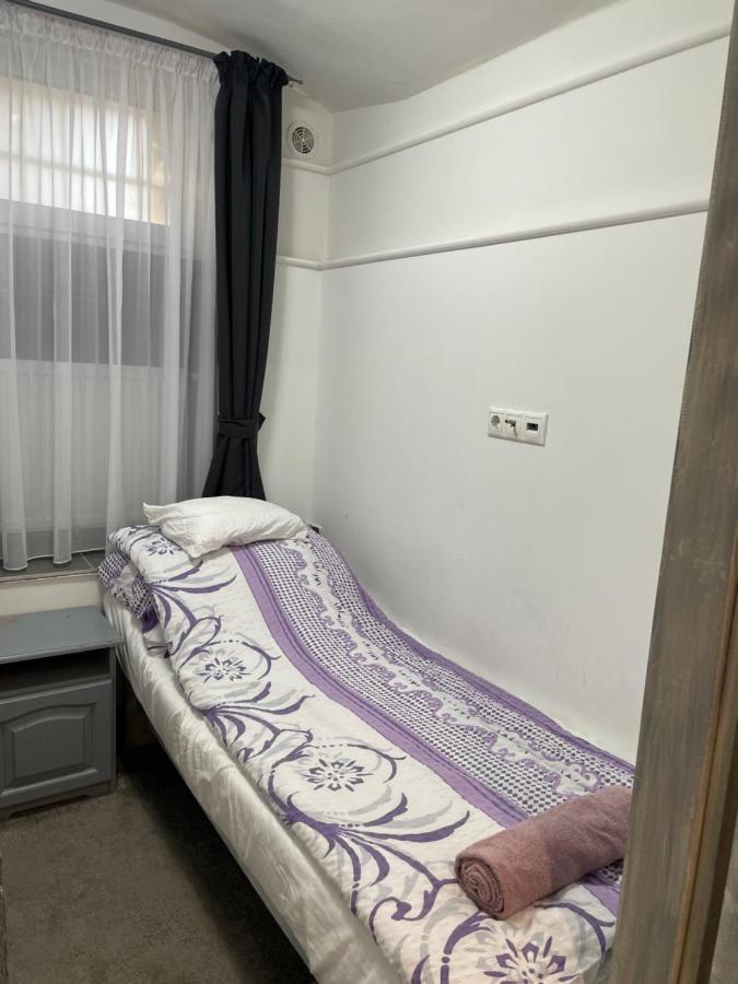 Centrum Wellness Hostel Debrecen Exterior photo