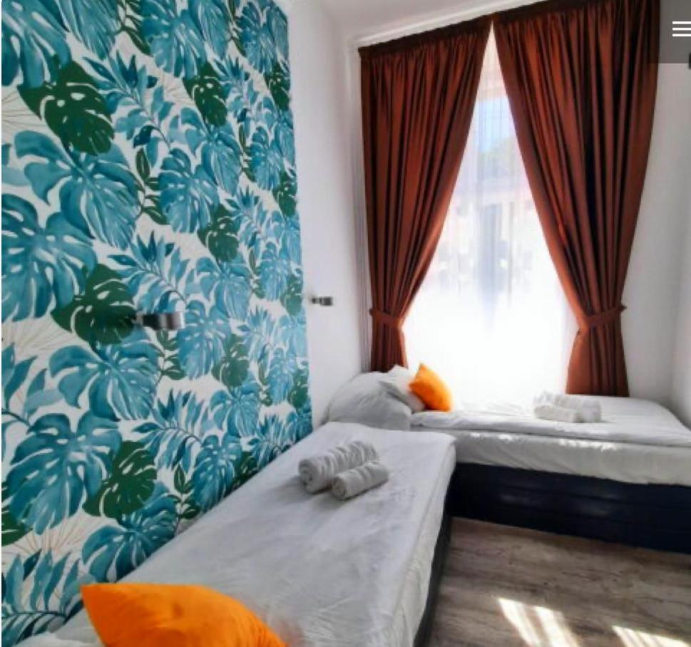 Centrum Wellness Hostel Debrecen Exterior photo